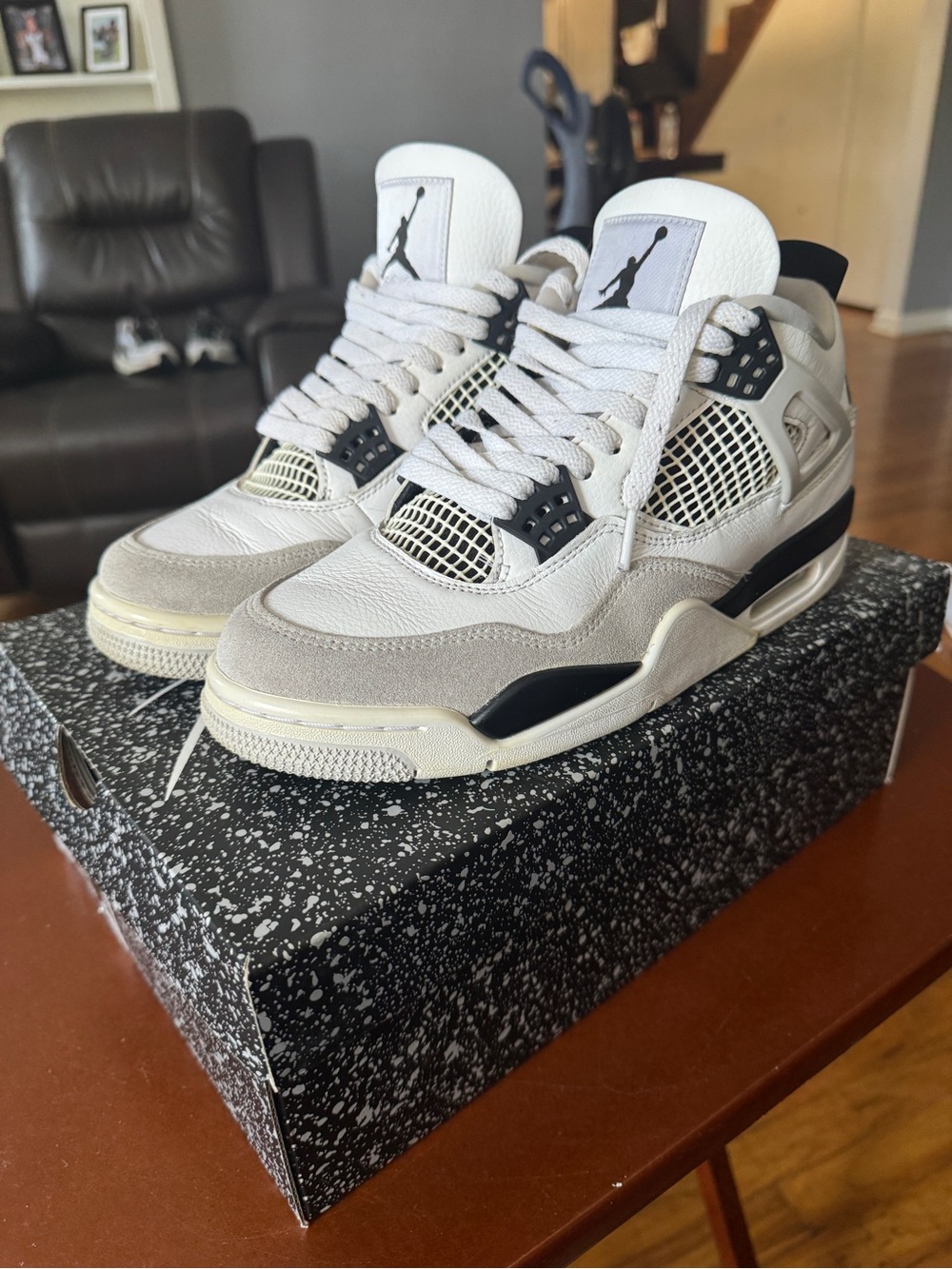 Air Jordan 4 Retro "Military Black" 2022 – Men's Size 8 / Women's 9.5 (OG Box)